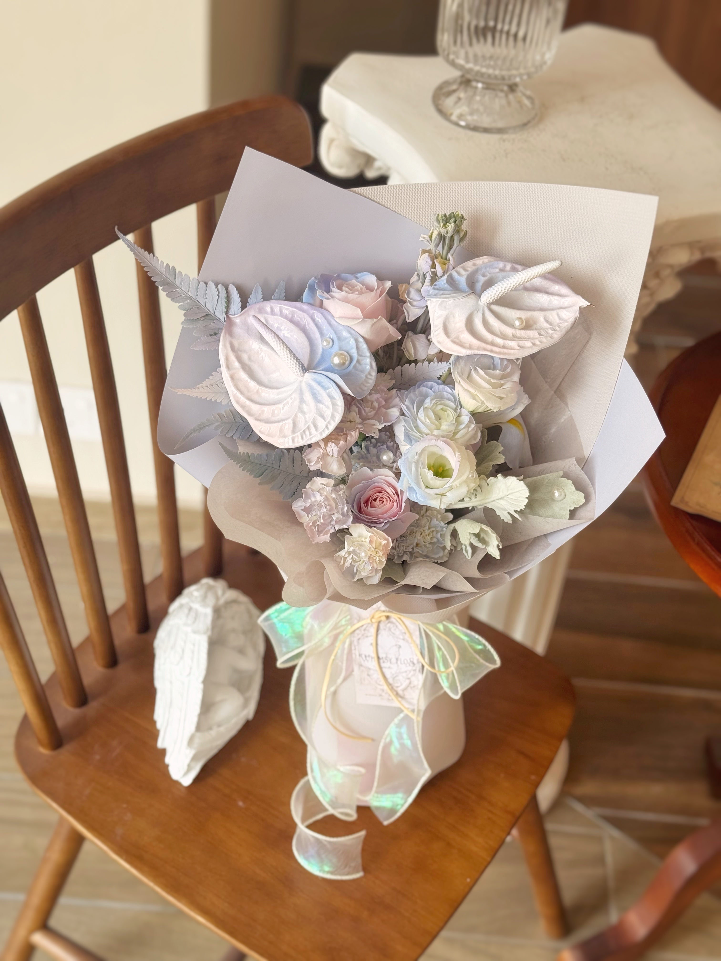 Marshmallow Fresh Flowers Handtied Bouquet – Whimsy Flos Studio